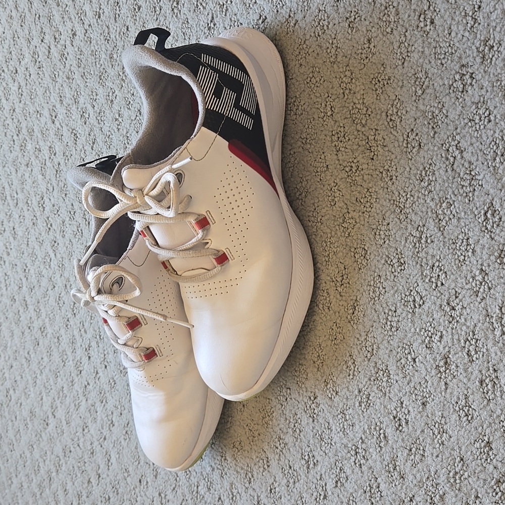 FootJoy Youth Fuel Golf Shoes (Size 5)